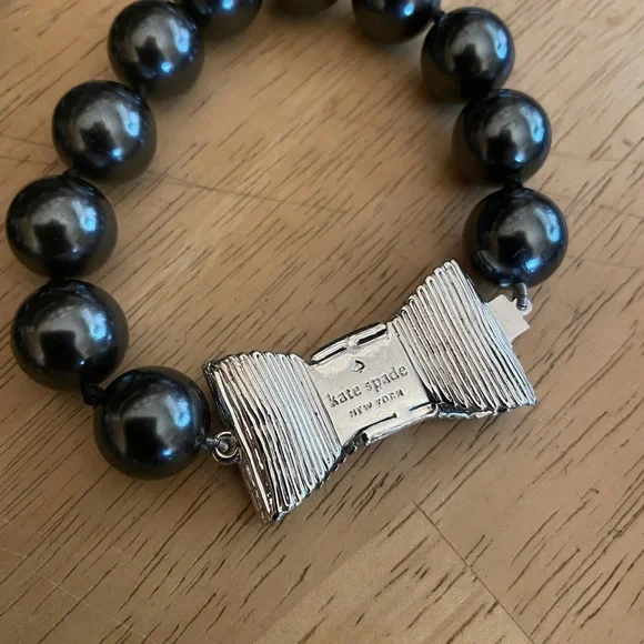 Kate Spade Gray Beaded Necklace and bracelet with Silver Bow - Picture 4 of 8